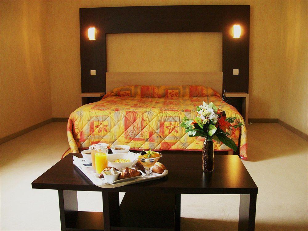 Hotel Azur Saint Junien Cit'Hotel Dış mekan fotoğraf